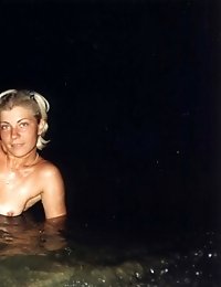 Crazy Amateur show crack nude picture